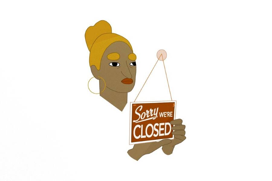 A store closes because of COVID-19